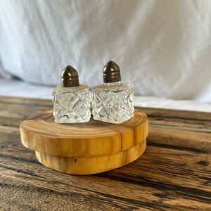 Vintage Mini Crystal Salt Pepper Shakers Metal Tops Square Leonard 1 3/4 X 1